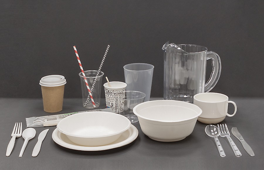 foto MENAJE: CUBIERTOS, PLATOS, VASOS