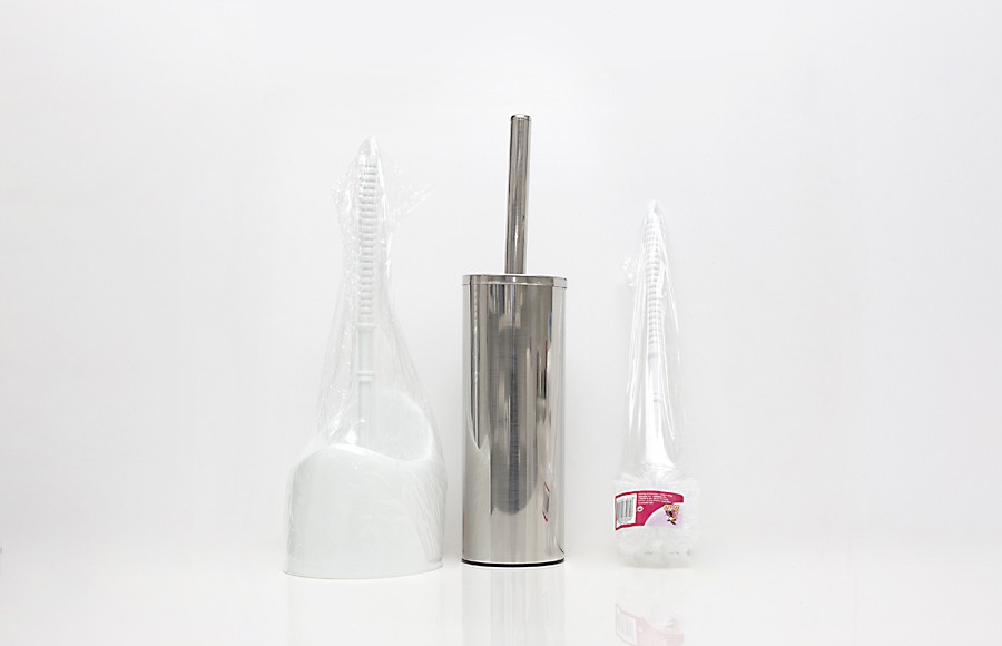foto ESCOBILLEROS, ESCOBILLAS Y REJILLAS DE BAÑO