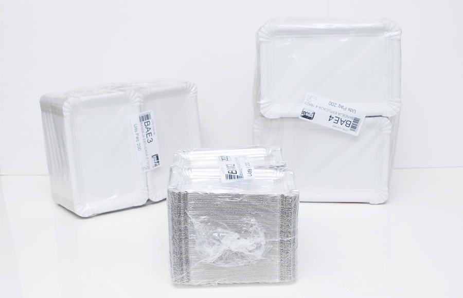 foto BANDEJAS Y PLATOS DE CARTON 